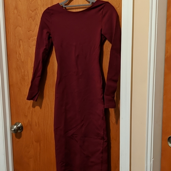 Lulus Dresses & Skirts - Lulu's Burgundy Open Back Dress